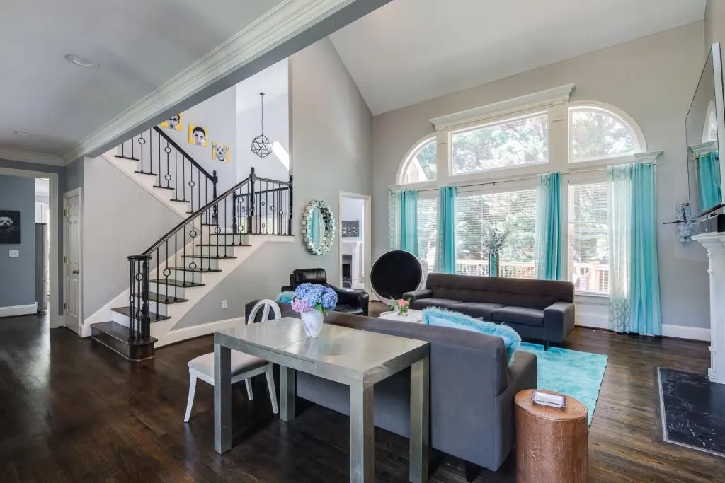 230 Spalding Springs Lane, Sandy Springs, Georgia 30350, 6 Bedrooms Bedrooms, ,5 BathroomsBathrooms,Residential,Sold,230 Spalding Springs Lane,6882811