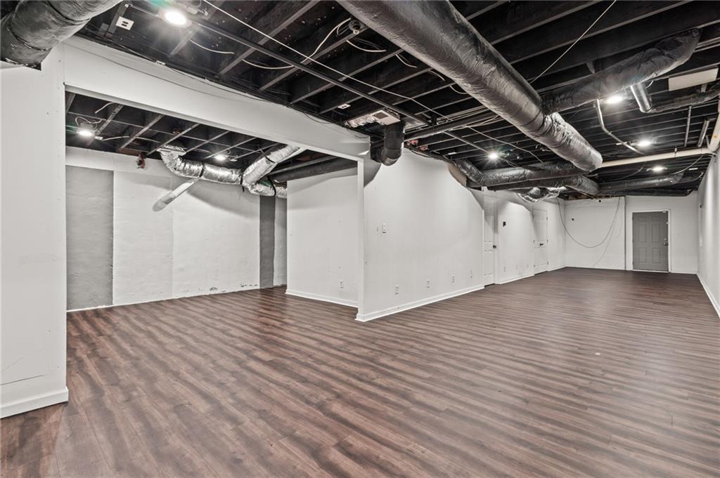 220 Wessex Court, Sandy Springs, Georgia 30328, 4 Bedrooms Bedrooms, ,2 BathroomsBathrooms,Residential,Sold,220 Wessex Court,7262761