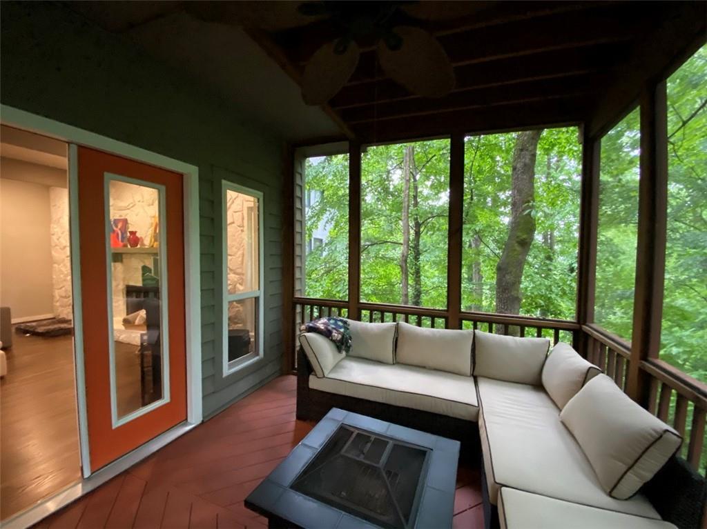 220 Wessex Court, Sandy Springs, Georgia 30328, 4 Bedrooms Bedrooms, ,2 BathroomsBathrooms,Residential,Sold,220 Wessex Court,7262761