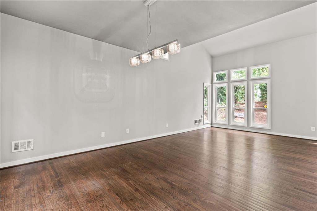 220 Wessex Court, Sandy Springs, Georgia 30328, 4 Bedrooms Bedrooms, ,2 BathroomsBathrooms,Residential,Sold,220 Wessex Court,7262761