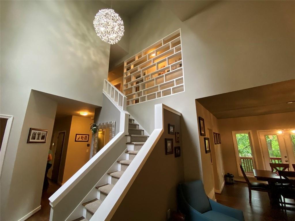 220 Wessex Court, Sandy Springs, Georgia 30328, 4 Bedrooms Bedrooms, ,2 BathroomsBathrooms,Residential,Sold,220 Wessex Court,7262761