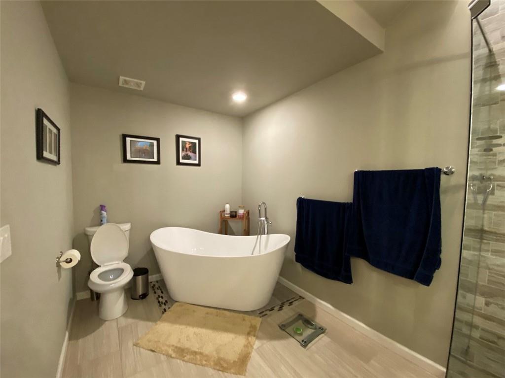 220 Wessex Court, Sandy Springs, Georgia 30328, 4 Bedrooms Bedrooms, ,2 BathroomsBathrooms,Residential,Sold,220 Wessex Court,7262761