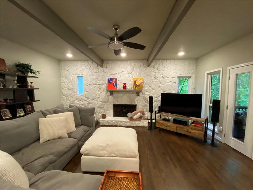 220 Wessex Court, Sandy Springs, Georgia 30328, 4 Bedrooms Bedrooms, ,2 BathroomsBathrooms,Residential,Sold,220 Wessex Court,7262761