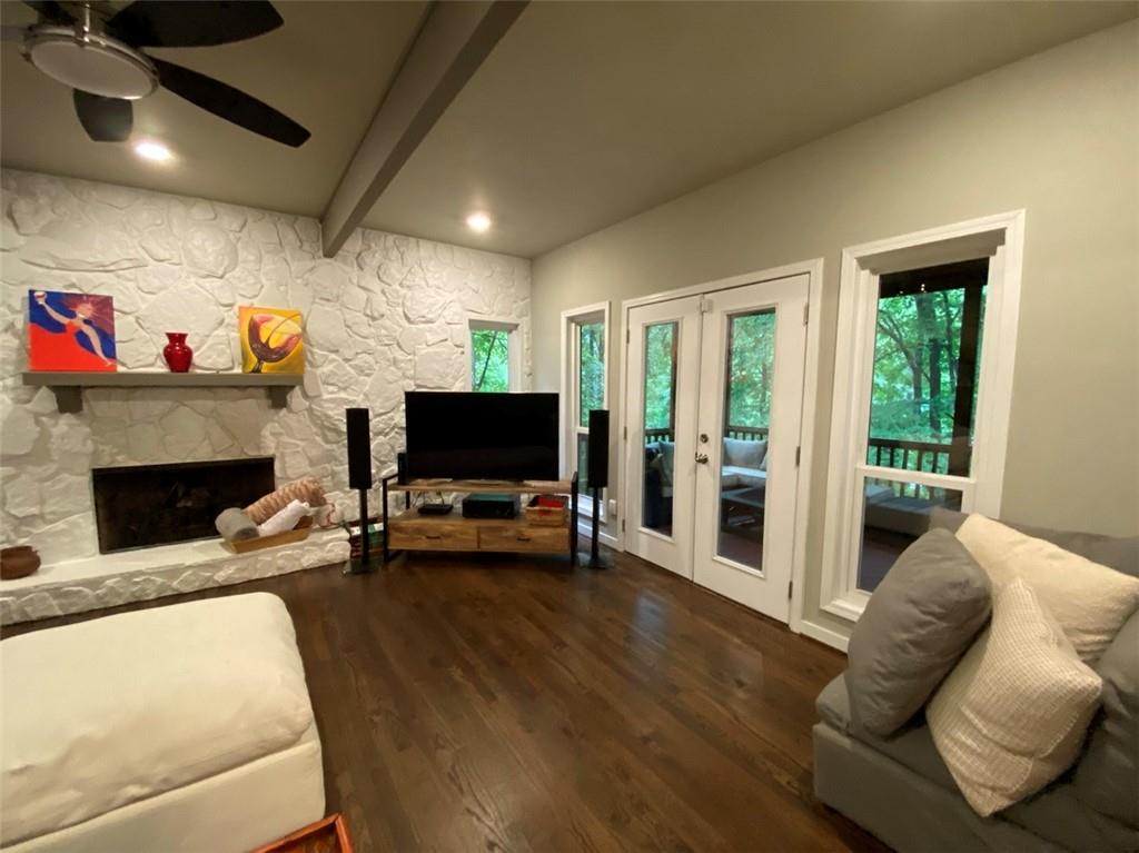 220 Wessex Court, Sandy Springs, Georgia 30328, 4 Bedrooms Bedrooms, ,2 BathroomsBathrooms,Residential,Sold,220 Wessex Court,7262761