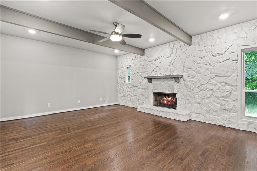 220 Wessex Court, Sandy Springs, Georgia 30328, 4 Bedrooms Bedrooms, ,2 BathroomsBathrooms,Residential,Sold,220 Wessex Court,7262761