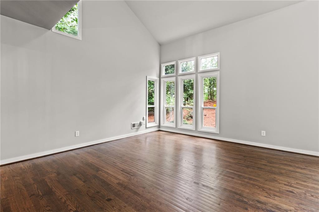 220 Wessex Court, Sandy Springs, Georgia 30328, 4 Bedrooms Bedrooms, ,2 BathroomsBathrooms,Residential,Sold,220 Wessex Court,7262761