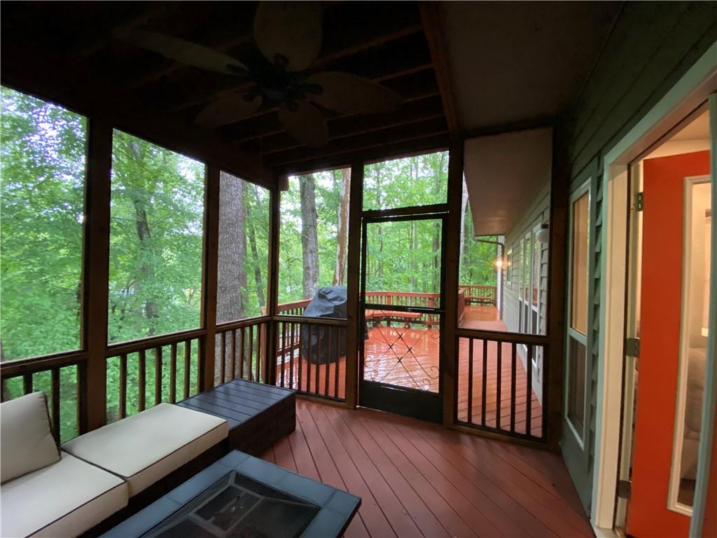 220 Wessex Court, Sandy Springs, Georgia 30328, 4 Bedrooms Bedrooms, ,2 BathroomsBathrooms,Residential,Sold,220 Wessex Court,7262761