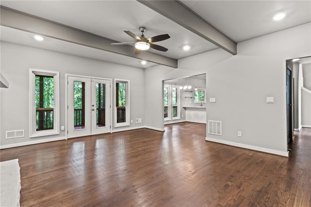 220 Wessex Court, Sandy Springs, Georgia 30328, 4 Bedrooms Bedrooms, ,2 BathroomsBathrooms,Residential,Sold,220 Wessex Court,7262761