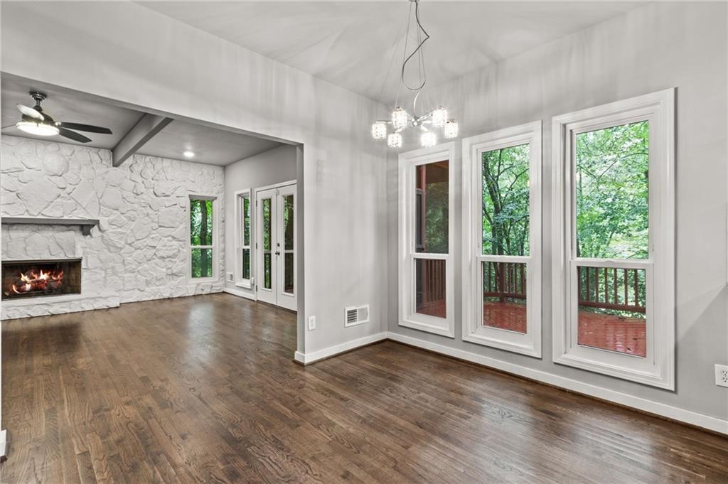 220 Wessex Court, Sandy Springs, Georgia 30328, 4 Bedrooms Bedrooms, ,2 BathroomsBathrooms,Residential,Sold,220 Wessex Court,7262761