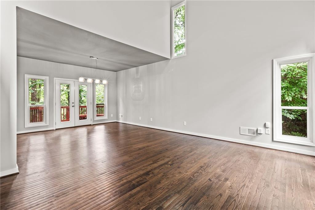 220 Wessex Court, Sandy Springs, Georgia 30328, 4 Bedrooms Bedrooms, ,2 BathroomsBathrooms,Residential,Sold,220 Wessex Court,7262761