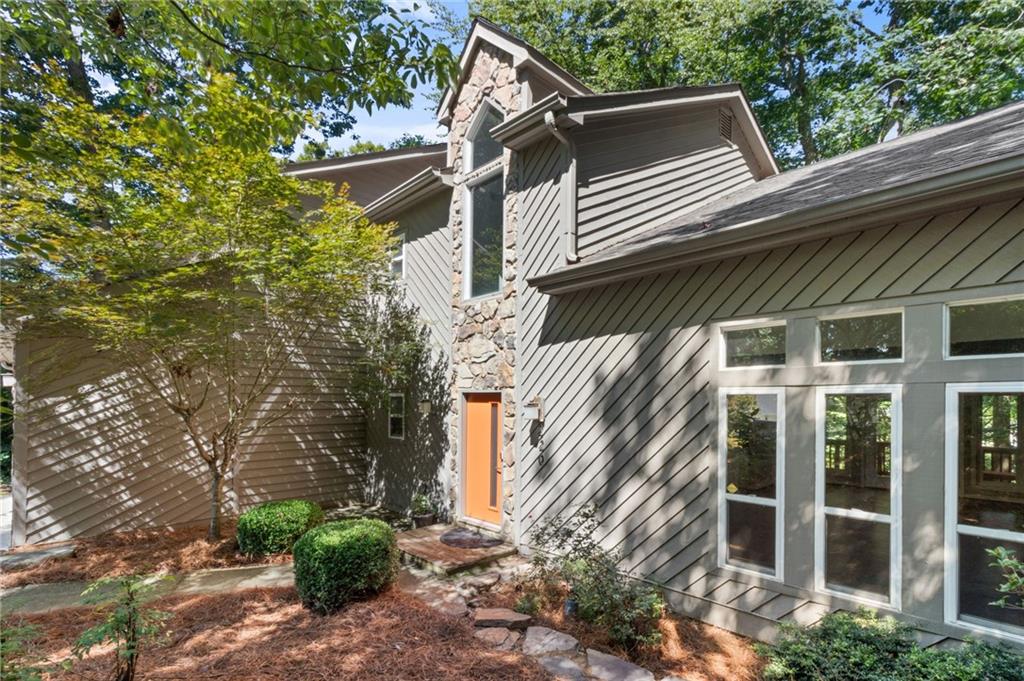 220 Wessex Court, Sandy Springs, Georgia 30328, 4 Bedrooms Bedrooms, ,2 BathroomsBathrooms,Residential,Sold,220 Wessex Court,7262761