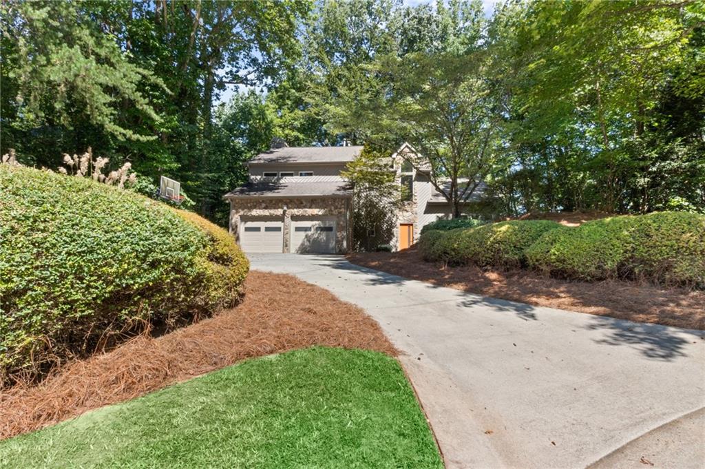 220 Wessex Court, Sandy Springs, Georgia 30328, 4 Bedrooms Bedrooms, ,2 BathroomsBathrooms,Residential,Sold,220 Wessex Court,7262761
