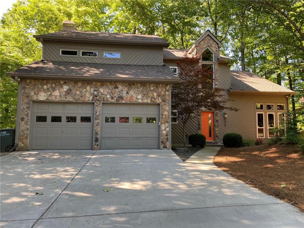 220 Wessex Court, Sandy Springs, Georgia 30328, 4 Bedrooms Bedrooms, ,2 BathroomsBathrooms,Residential,Sold,220 Wessex Court,7262761