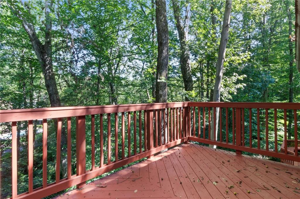 220 Wessex Court, Sandy Springs, Georgia 30328, 4 Bedrooms Bedrooms, ,2 BathroomsBathrooms,Residential,Sold,220 Wessex Court,7262761