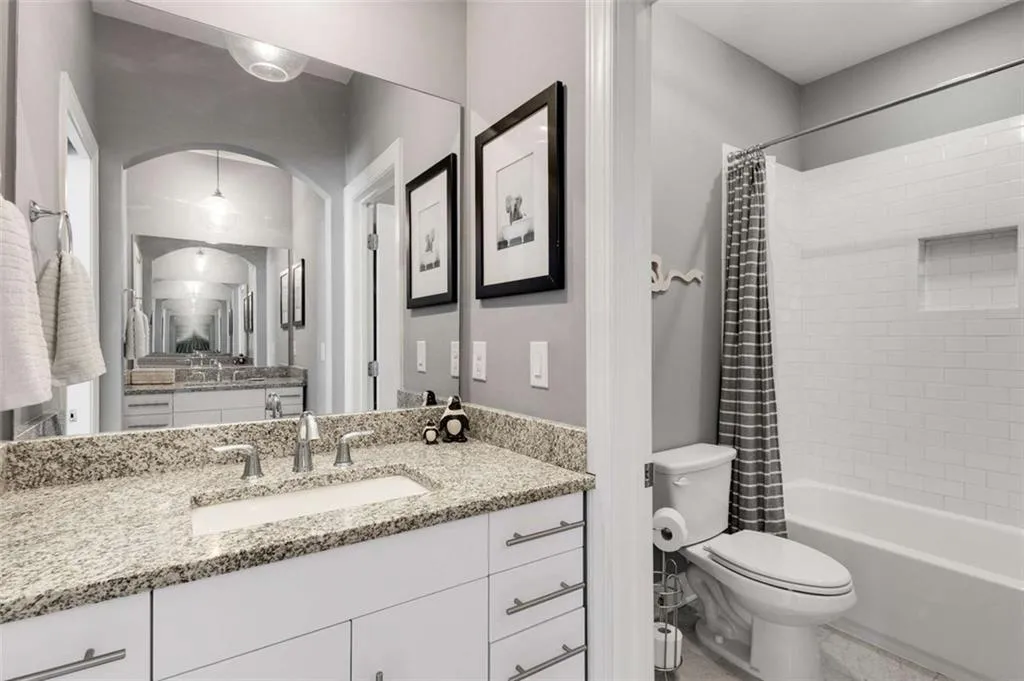 2658 Cove Circle Ne, Brookhaven, Georgia 30319, 6 Bedrooms Bedrooms, ,5 BathroomsBathrooms,Residential,For Sale,2658 Cove Circle Ne,7628629