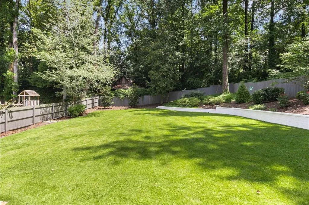 2658 Cove Circle Ne, Brookhaven, Georgia 30319, 6 Bedrooms Bedrooms, ,5 BathroomsBathrooms,Residential,For Sale,2658 Cove Circle Ne,7628629