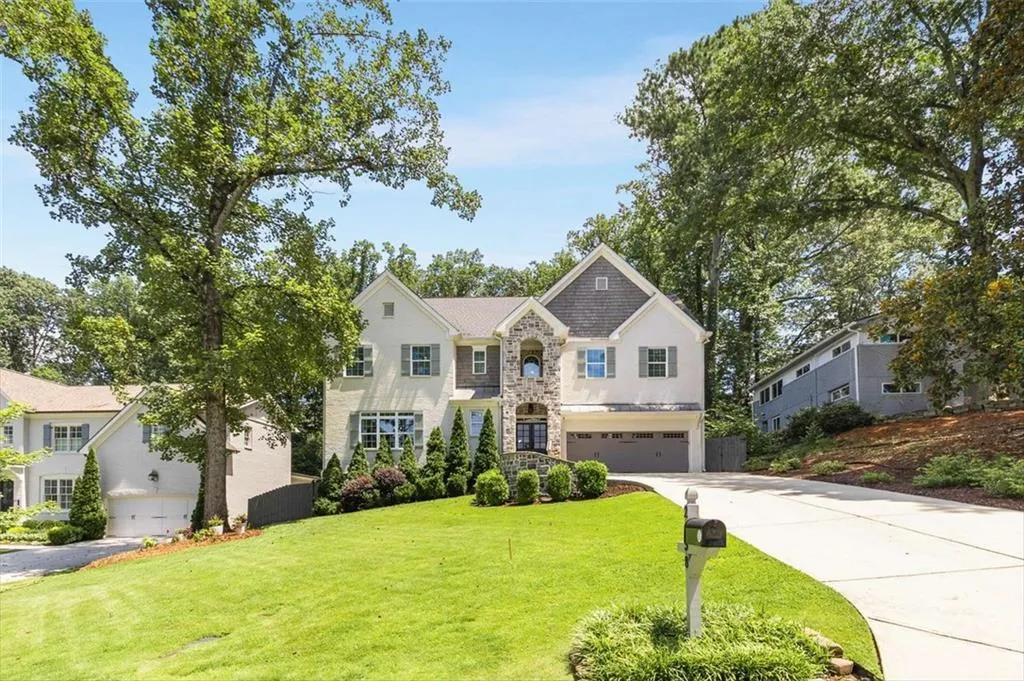 2658 Cove Circle Ne, Brookhaven, Georgia 30319, 6 Bedrooms Bedrooms, ,5 BathroomsBathrooms,Residential,For Sale,2658 Cove Circle Ne,7628629