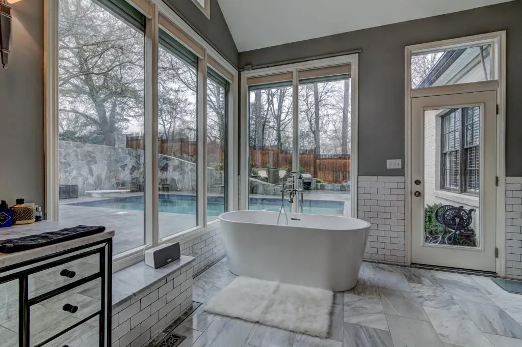 6440 Vernon Woods Drive, Atlanta, Georgia 30328, 3 Bedrooms Bedrooms, ,2 BathroomsBathrooms,Residential,Sold,6440 Vernon Woods Drive,5943736
