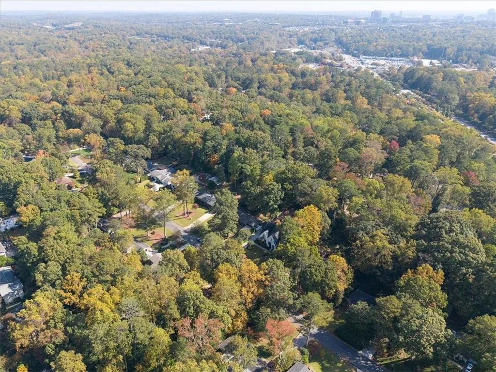 6681 Castleton Drive, Atlanta, Georgia 30328, 4 Bedrooms Bedrooms, ,2 BathroomsBathrooms,Residential,Sold,6681 Castleton Drive,7478102