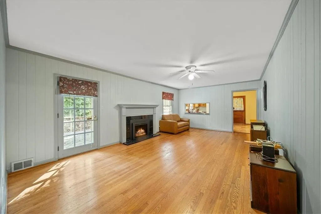 6681 Castleton Drive, Atlanta, Georgia 30328, 4 Bedrooms Bedrooms, ,2 BathroomsBathrooms,Residential,Sold,6681 Castleton Drive,7478102