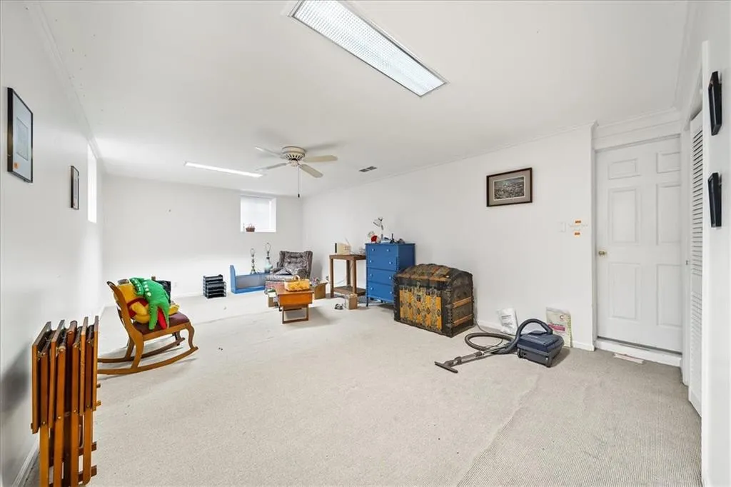 6681 Castleton Drive, Atlanta, Georgia 30328, 4 Bedrooms Bedrooms, ,2 BathroomsBathrooms,Residential,Sold,6681 Castleton Drive,7478102