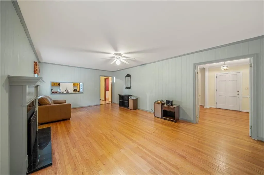 6681 Castleton Drive, Atlanta, Georgia 30328, 4 Bedrooms Bedrooms, ,2 BathroomsBathrooms,Residential,Sold,6681 Castleton Drive,7478102