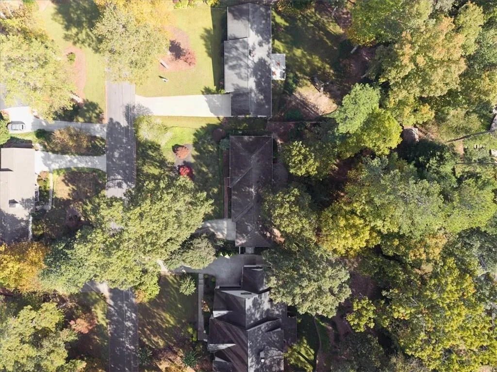 6681 Castleton Drive, Atlanta, Georgia 30328, 4 Bedrooms Bedrooms, ,2 BathroomsBathrooms,Residential,Sold,6681 Castleton Drive,7478102