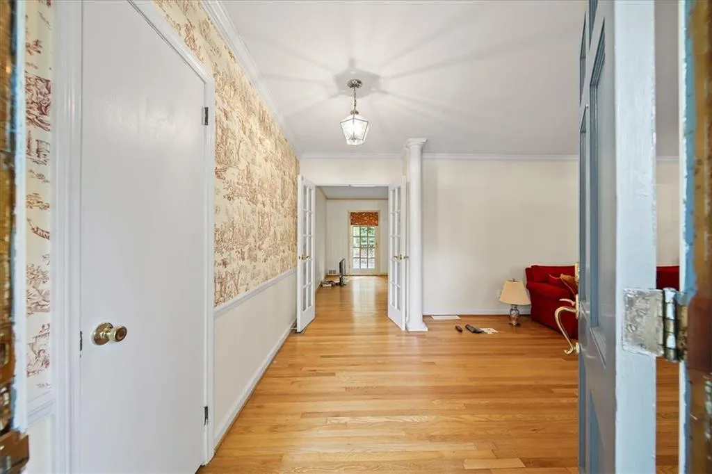 6681 Castleton Drive, Atlanta, Georgia 30328, 4 Bedrooms Bedrooms, ,2 BathroomsBathrooms,Residential,Sold,6681 Castleton Drive,7478102