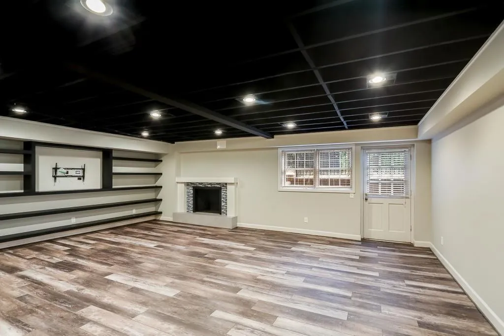 385 Spindle Court, Sandy Springs, Georgia 30350, 4 Bedrooms Bedrooms, ,3 BathroomsBathrooms,Residential,Sold,385 Spindle Court,6991206