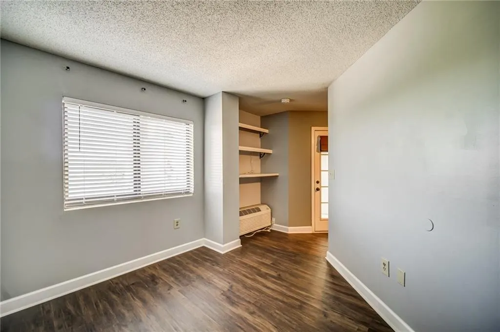 795 Hammond Drive Unit 909, Sandy Springs, Georgia 30328, 1 Bedroom Bedrooms, ,1 BathroomBathrooms,Residential,Sold,795 Hammond Drive Unit 909,6930770
