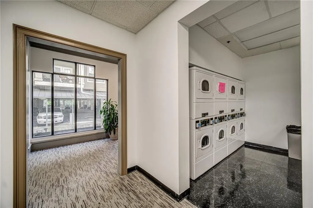 795 Hammond Drive Unit 909, Sandy Springs, Georgia 30328, 1 Bedroom Bedrooms, ,1 BathroomBathrooms,Residential,Sold,795 Hammond Drive Unit 909,6930770