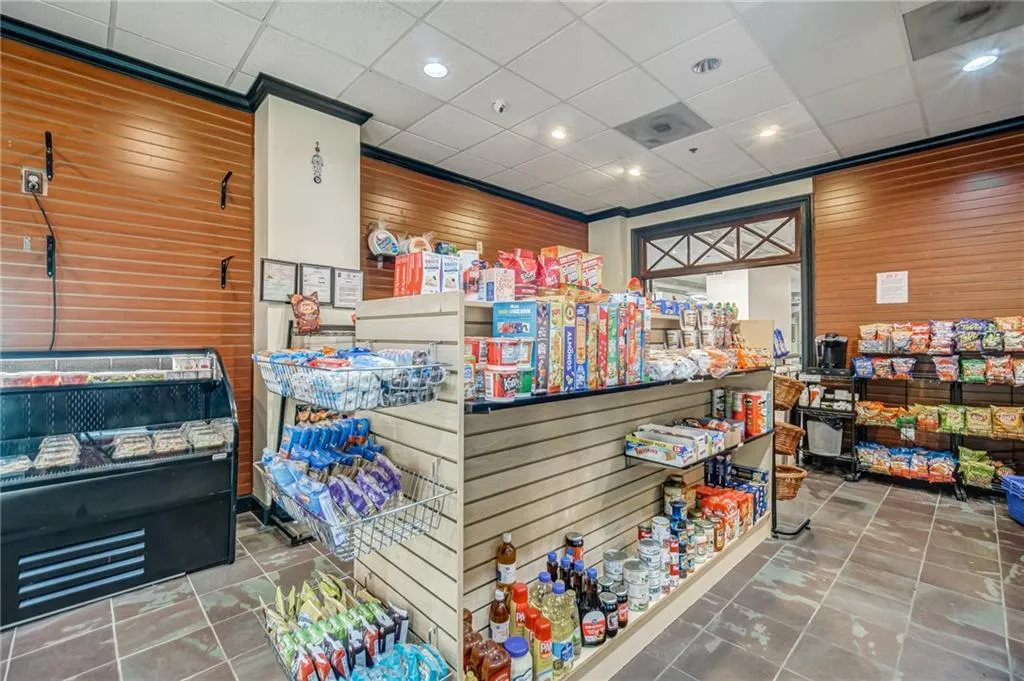 795 Hammond Drive Unit 909, Sandy Springs, Georgia 30328, 1 Bedroom Bedrooms, ,1 BathroomBathrooms,Residential,Sold,795 Hammond Drive Unit 909,6930770