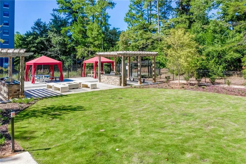 795 Hammond Drive Unit 909, Sandy Springs, Georgia 30328, 1 Bedroom Bedrooms, ,1 BathroomBathrooms,Residential,Sold,795 Hammond Drive Unit 909,6930770