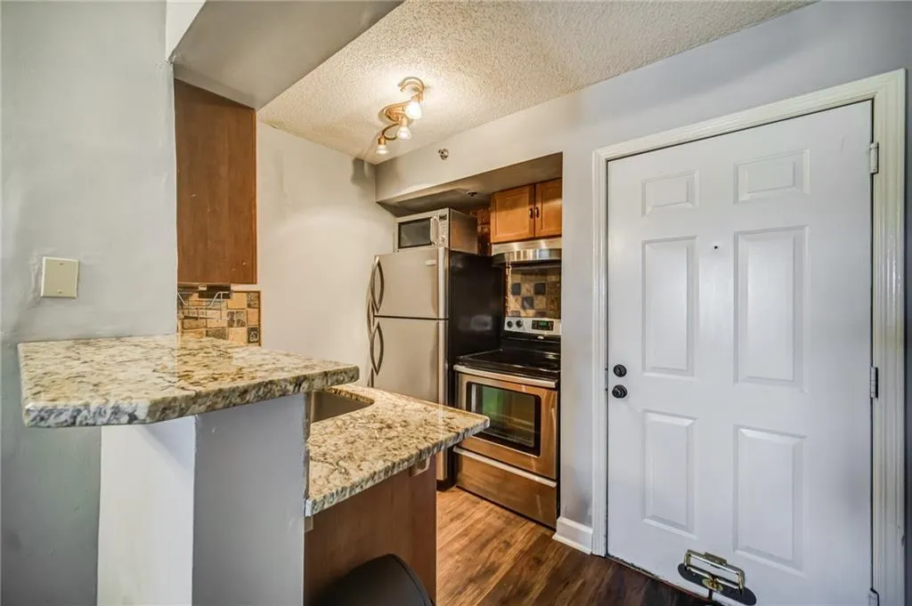 795 Hammond Drive Unit 909, Sandy Springs, Georgia 30328, 1 Bedroom Bedrooms, ,1 BathroomBathrooms,Residential,Sold,795 Hammond Drive Unit 909,6930770