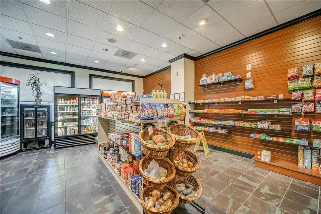 795 Hammond Drive Unit 909, Sandy Springs, Georgia 30328, 1 Bedroom Bedrooms, ,1 BathroomBathrooms,Residential,Sold,795 Hammond Drive Unit 909,6930770