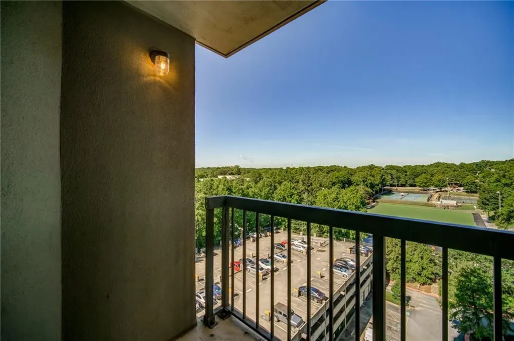 795 Hammond Drive Unit 909, Sandy Springs, Georgia 30328, 1 Bedroom Bedrooms, ,1 BathroomBathrooms,Residential,Sold,795 Hammond Drive Unit 909,6930770
