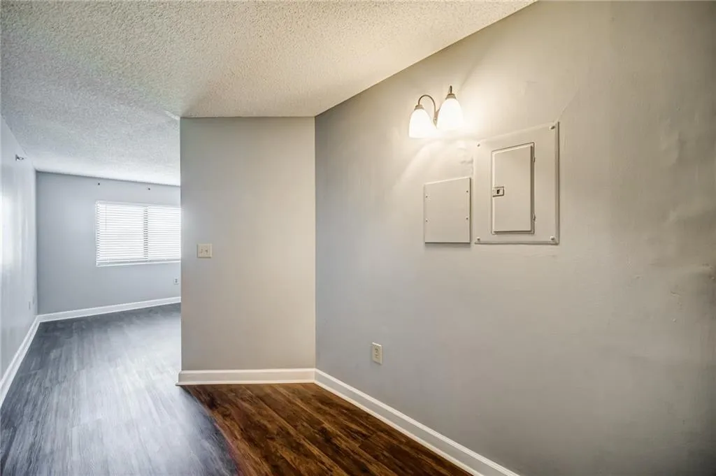 795 Hammond Drive Unit 909, Sandy Springs, Georgia 30328, 1 Bedroom Bedrooms, ,1 BathroomBathrooms,Residential,Sold,795 Hammond Drive Unit 909,6930770