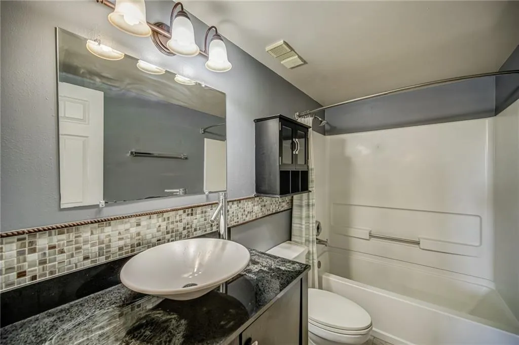 795 Hammond Drive Unit 909, Sandy Springs, Georgia 30328, 1 Bedroom Bedrooms, ,1 BathroomBathrooms,Residential,Sold,795 Hammond Drive Unit 909,6930770