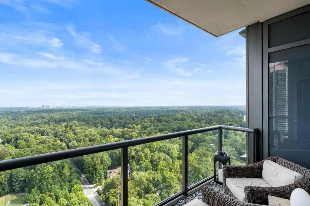 3630 Peachtree Road Ne Unit 2009, Atlanta, Georgia 30326, 1 Bedroom Bedrooms, ,1 BathroomBathrooms,Residential,For Sale,3630 Peachtree Road Ne Unit 2009,7549453