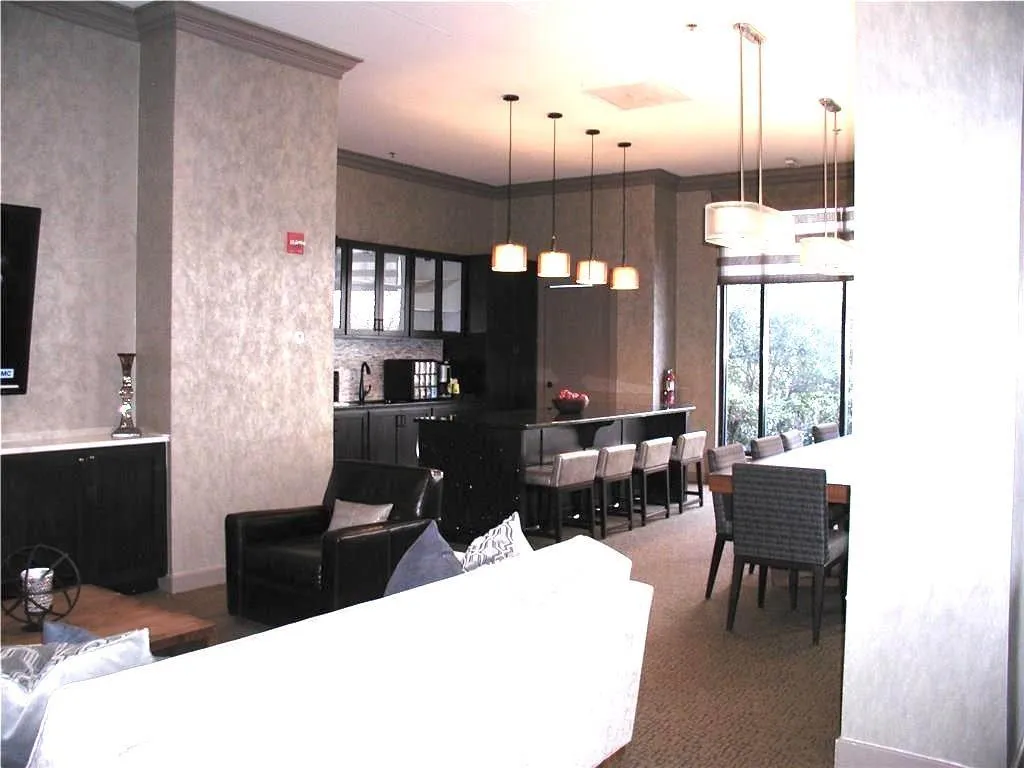 795 Hammond Drive Unit 201, Atlanta, Georgia 30328, 2 Bedrooms Bedrooms, ,1 BathroomBathrooms,Residential,Sold,795 Hammond Drive Unit 201,5948338