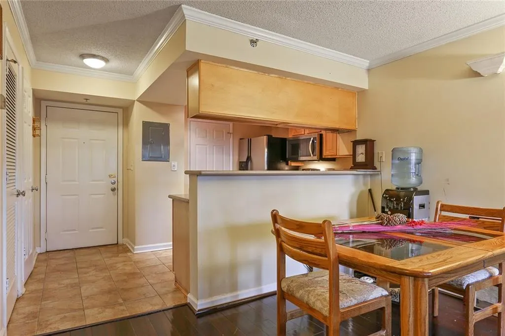 795 Hammond Drive Unit 201, Atlanta, Georgia 30328, 2 Bedrooms Bedrooms, ,1 BathroomBathrooms,Residential,Sold,795 Hammond Drive Unit 201,5948338