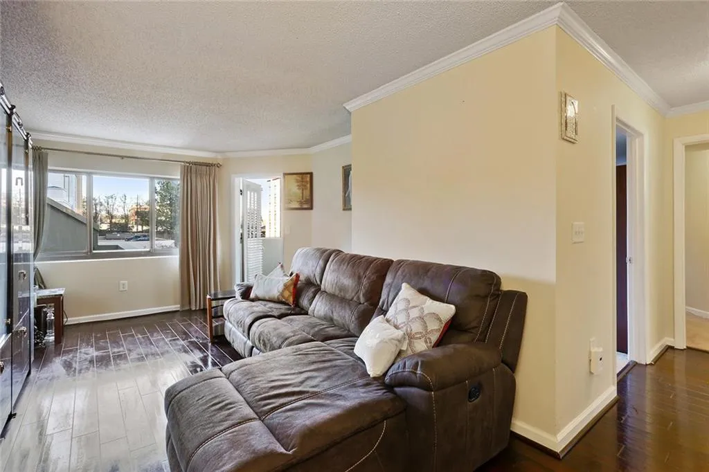 795 Hammond Drive Unit 201, Atlanta, Georgia 30328, 2 Bedrooms Bedrooms, ,1 BathroomBathrooms,Residential,Sold,795 Hammond Drive Unit 201,5948338