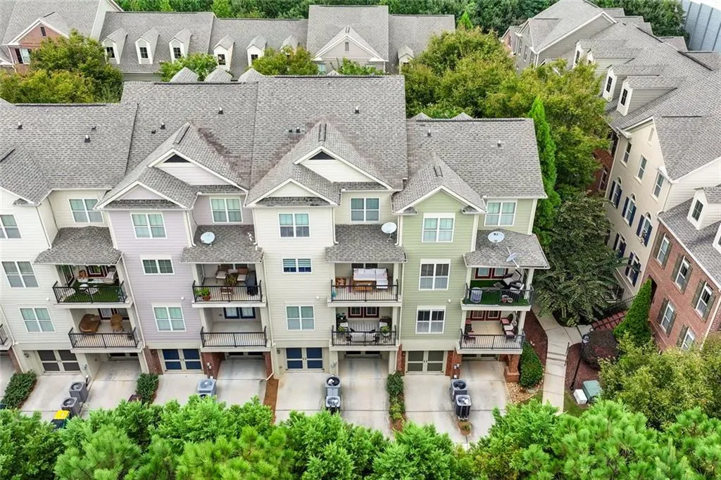 869 Perennial Drive Unit 107, Atlanta, Georgia 30328, 2 Bedrooms Bedrooms, ,2 BathroomsBathrooms,Residential,For Sale,869 Perennial Drive Unit 107,7631946
