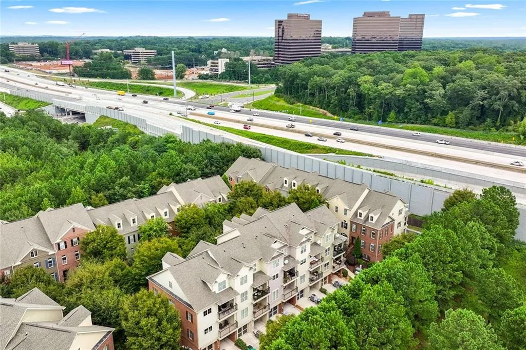 869 Perennial Drive Unit 107, Atlanta, Georgia 30328, 2 Bedrooms Bedrooms, ,2 BathroomsBathrooms,Residential,For Sale,869 Perennial Drive Unit 107,7631946