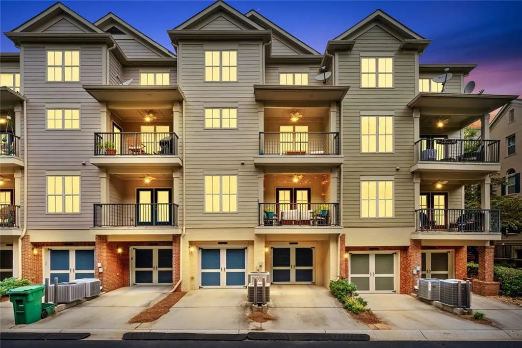 869 Perennial Drive Unit 107, Atlanta, Georgia 30328, 2 Bedrooms Bedrooms, ,2 BathroomsBathrooms,Residential,For Sale,869 Perennial Drive Unit 107,7631946