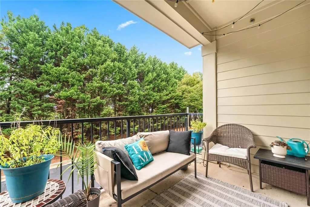 869 Perennial Drive Unit 107, Atlanta, Georgia 30328, 2 Bedrooms Bedrooms, ,2 BathroomsBathrooms,Residential,For Sale,869 Perennial Drive Unit 107,7631946