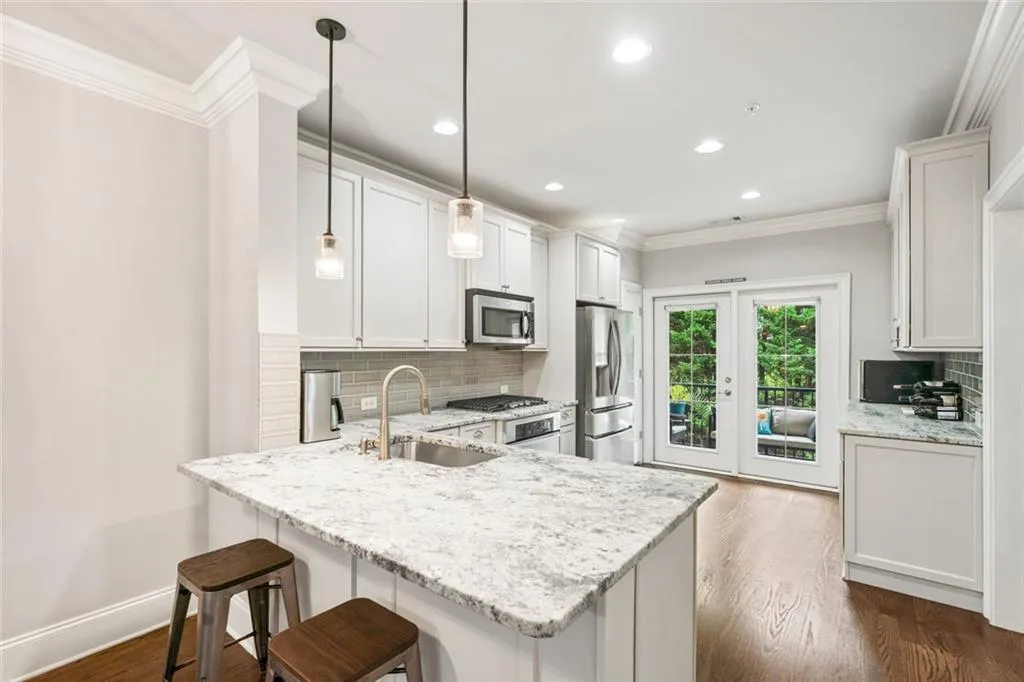 869 Perennial Drive Unit 107, Atlanta, Georgia 30328, 2 Bedrooms Bedrooms, ,2 BathroomsBathrooms,Residential,For Sale,869 Perennial Drive Unit 107,7631946
