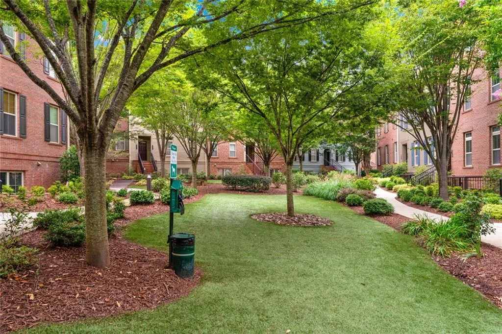 869 Perennial Drive Unit 107, Atlanta, Georgia 30328, 2 Bedrooms Bedrooms, ,2 BathroomsBathrooms,Residential,For Sale,869 Perennial Drive Unit 107,7631946