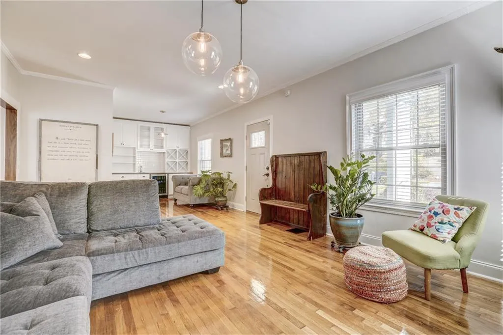 605 Pelham Road, Atlanta, Georgia 30324, 3 Bedrooms Bedrooms, ,3 BathroomsBathrooms,Residential,Sold,605 Pelham Road,5998712