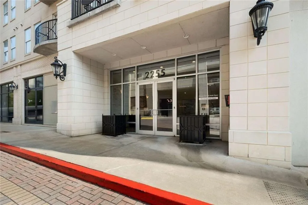 2277 Ne Peachtree Road Ne Unit 404, Atlanta, Georgia 30309, 2 Bedrooms Bedrooms, 0 ,2 BathroomsBathrooms,Residential,Sold,2277 Ne Peachtree Road Ne Unit 404,7732863